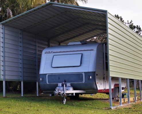 Shade shelter for caravan